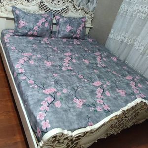 خرید اینترنتی روتختی دونفره زمینه طوسی گل صورتی روکش تشک گل صورتی