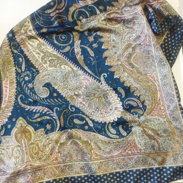روسری نخ ساتن طرحدار زنانه frtr