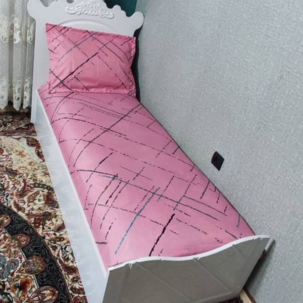 نیم ست یک نفره روتختی زمینه صورتی روکش تشک یکنفره صورتی