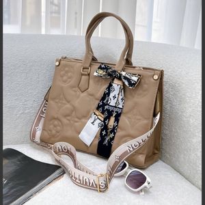 کیف ال وی بند پهن 3577