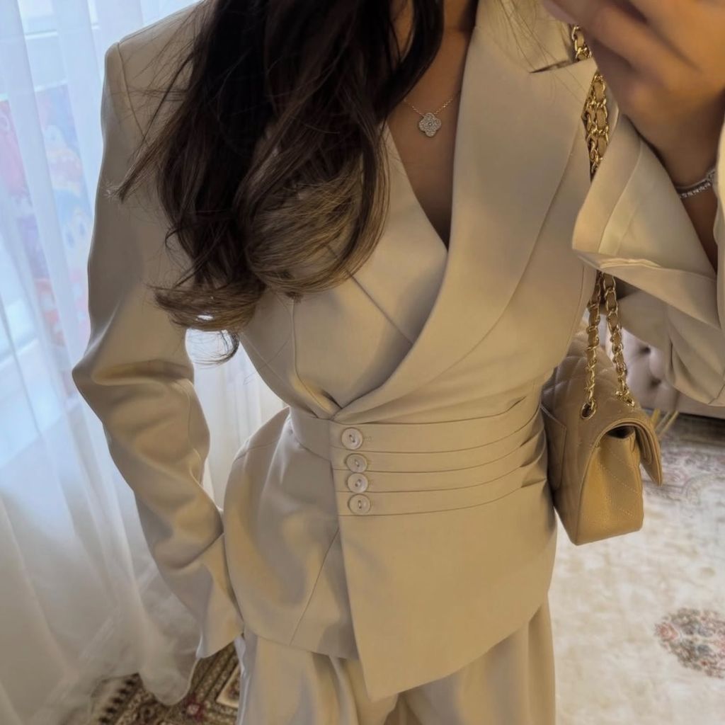 مشخصات کت و شلوار زنانه
