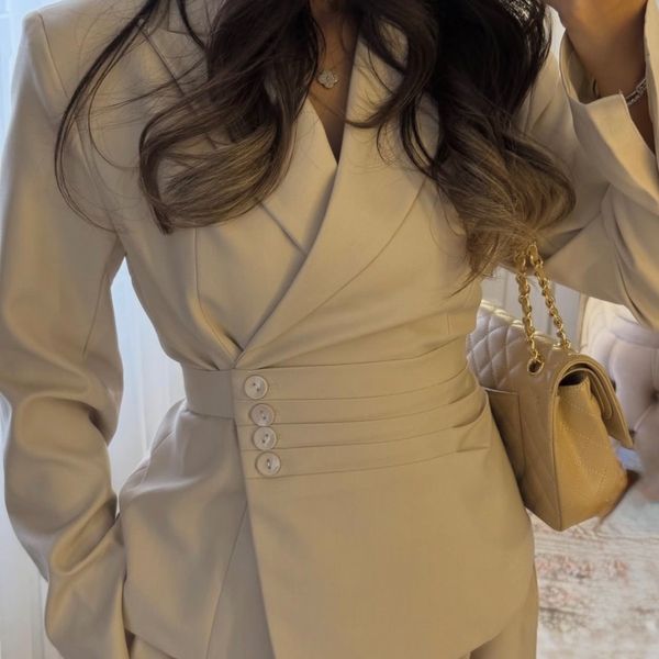 کت و شلوار زنانه