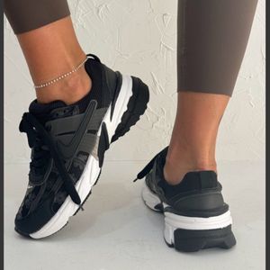 خرید انلاین کتونی نایک گل 2990