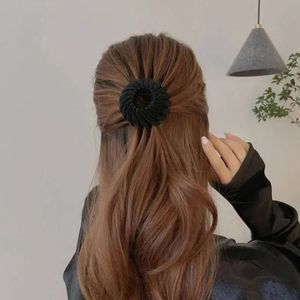 خرید انلاین کلیپس چنگکی مخمل