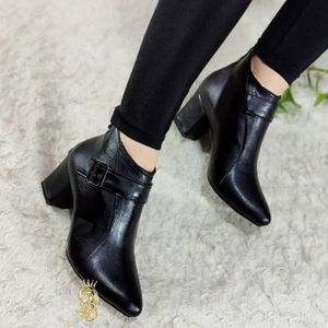 خرید آنلاین نیم بوت مجلسی زنانه پاشنه 5 سانت شیک