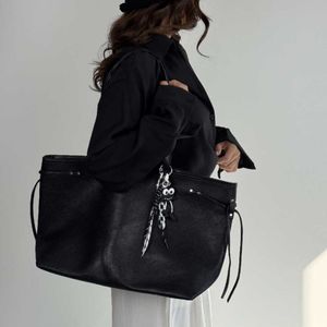مشخصات کیف دستی چارم بگ کد 280497