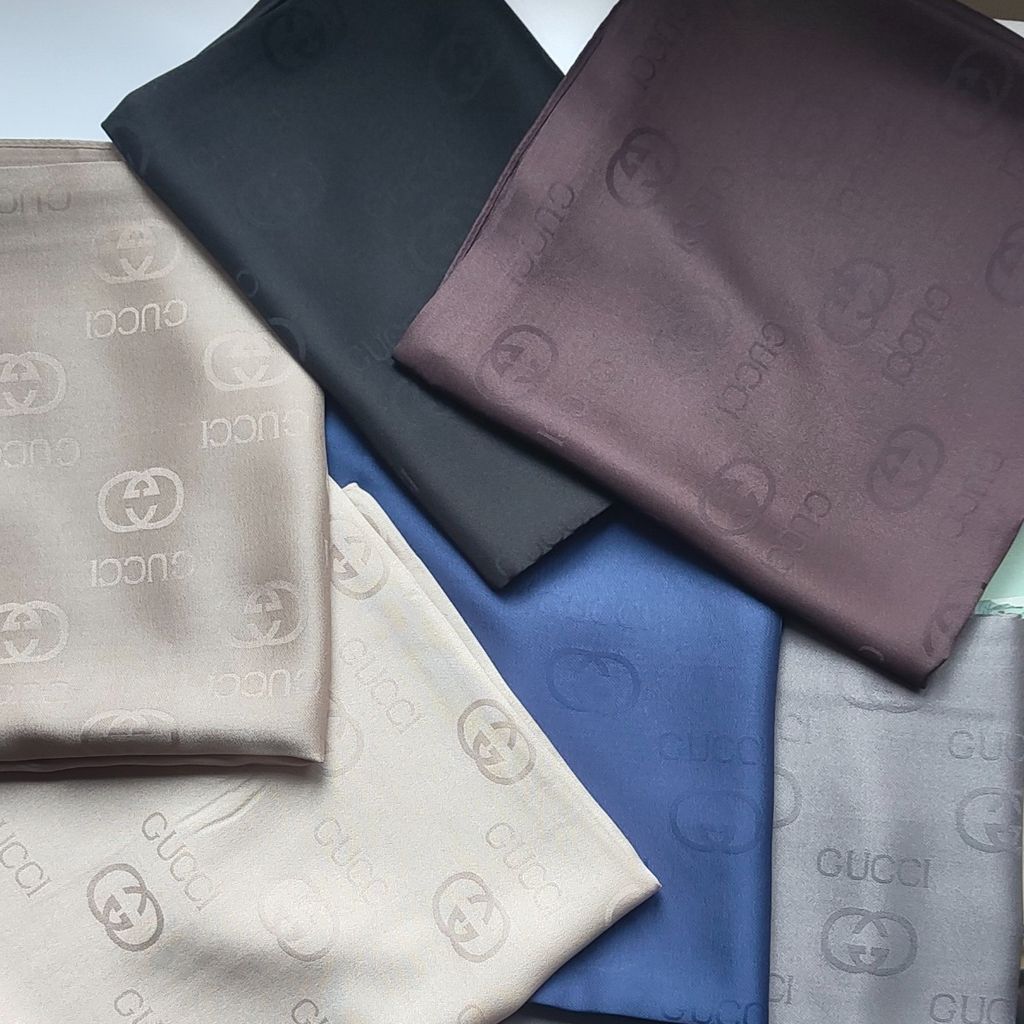 خرید آنلاین شال ابریشم ژاکارد Gucci