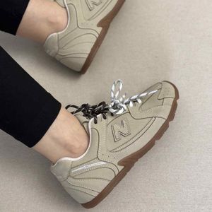 فروش اینترنتی کتونی نیوبالانس میو میو (New Balance x Miu Miu 530 SL)