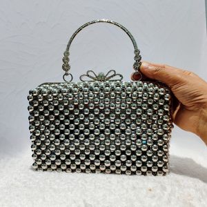 کیف  دست‌ساز مرواریدی