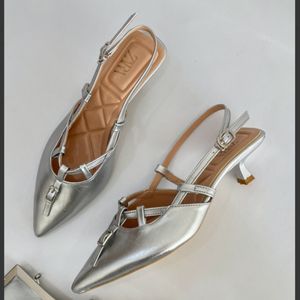 خرید انلاین پاشنه وسط سگک 4384