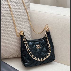 خرید انلاین کیف شنل گلدوزی 3581
