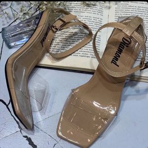 فروش اینترنتی صندل طلقی پاشنه 10 سانت کد 062