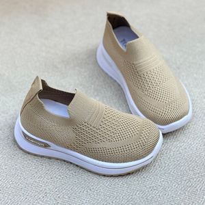 خرید اینترنتی قیمت کتونی بچگانه جورابی فشن از توباکو کد 4122306