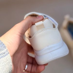 خرید اینترنتی قیمت کتونی بچگانه جورابی طرح اسکیچرز چسبی کد 4121301