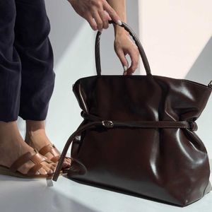 فروش اینترنتی کیف کمربندی چرم کد 280499