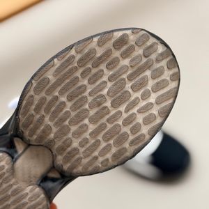 خرید اینترنتی قیمت کتونی بچگانه طرح سه خط چسبی از هارتال کد 4120903