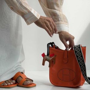 خرید اینترنتی کیف دوشی HERMES کد 280502