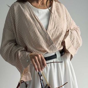 مشخصات شومیز و کراپ نگین دار کد 220645