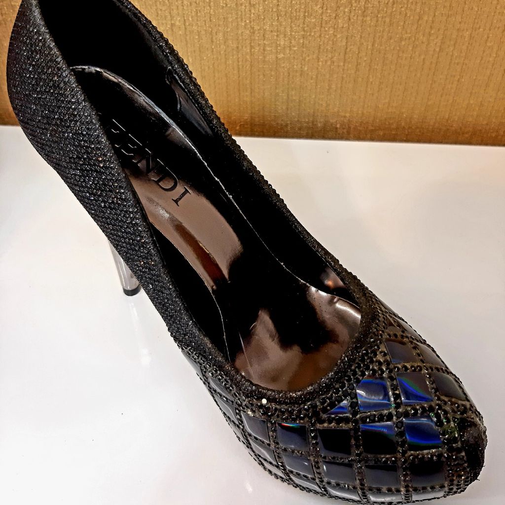 قیمت کفش زنانه مارک Fendi