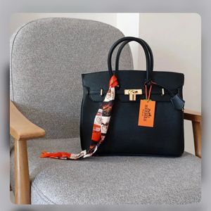 کیف زنانه مجلسی دستی هرمس مستر کوالیتی مشکی دخترانه اسپرت وارداتی بزرگ Her