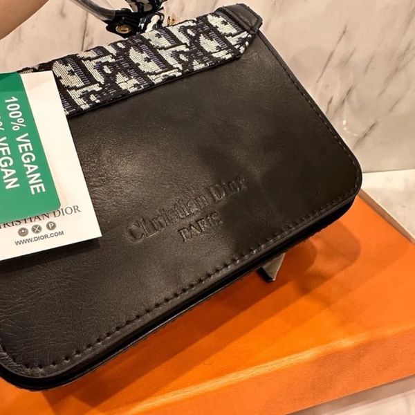 کیف مجلسی دخترانه دستی و دوشی زنانه مارک dior اسپرت روزانه مینی بگ مستر کو