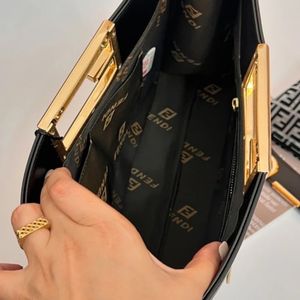 قیمت ارزان کیف مجلسی زنانه دستی دوشی دخترانه چرم مشکی اسپرت فانتزی مارک فندی FENDI مس