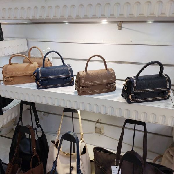 کیف زنانه پاسپورتی کلاسیک