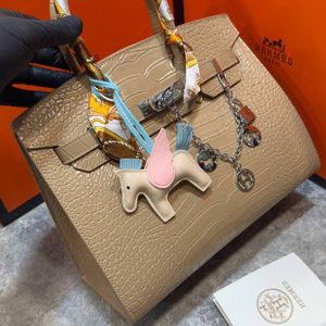 کیف دستی زنانه هرمس مدل Birkin طرح کروکو