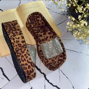 خرید آنلاین صندل زنانه نگینی لژدار کد 048