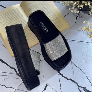صندل زنانه نگینی لژدار کد 048