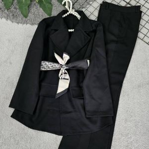 فروش اینترنتی کت با کمربند دیور