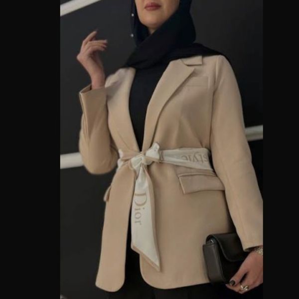 کت با کمربند دیور