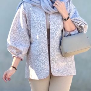 فروش اینترنتی مانتو ژاکارد پلنگی