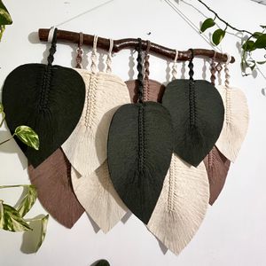 فروش اینترنتی دیواراویز برگ مکرومه دکوری طرح پیچ