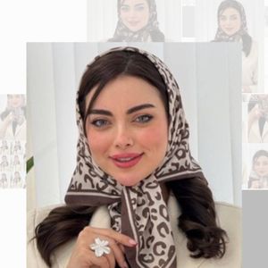 مینی اسکارف نخی