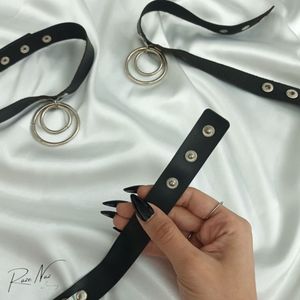 مشخصات چوکر چرمی فانتزی ، لباس خواب زنانه ، گردن‌بند حلقه دار