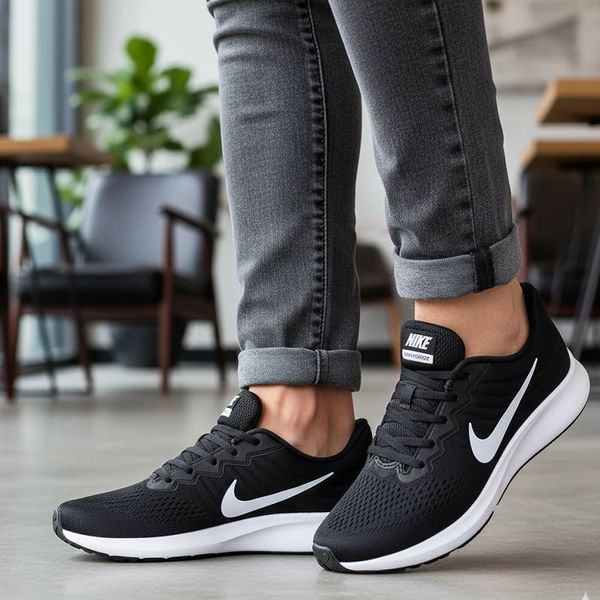 کفش ورزشی مردانه Nike مدل Tigo زیره سفید-مشکی