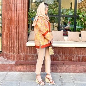 خرید اینترنتی مانتو ژاکارد زنانه مدل گلاره (کالکشن فروزان نریمیسا)