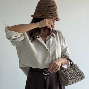 مشخصات شومیز PERRY تک جیب کد 220626