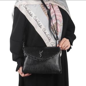 کیف رودوشی پاسپورتی زنانه و دخترانه شرانگ ایوسن لورن