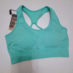 فروش اینترنتی ست نیم تنه و شلوارک ورزشی 