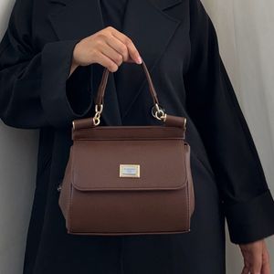 خرید اینترنتی کیف زنانه کلاسیک دولچه گابانا
