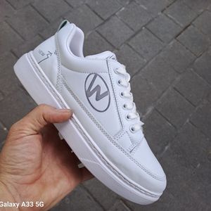 کفش کتونی مدل دبلیو اسپرت