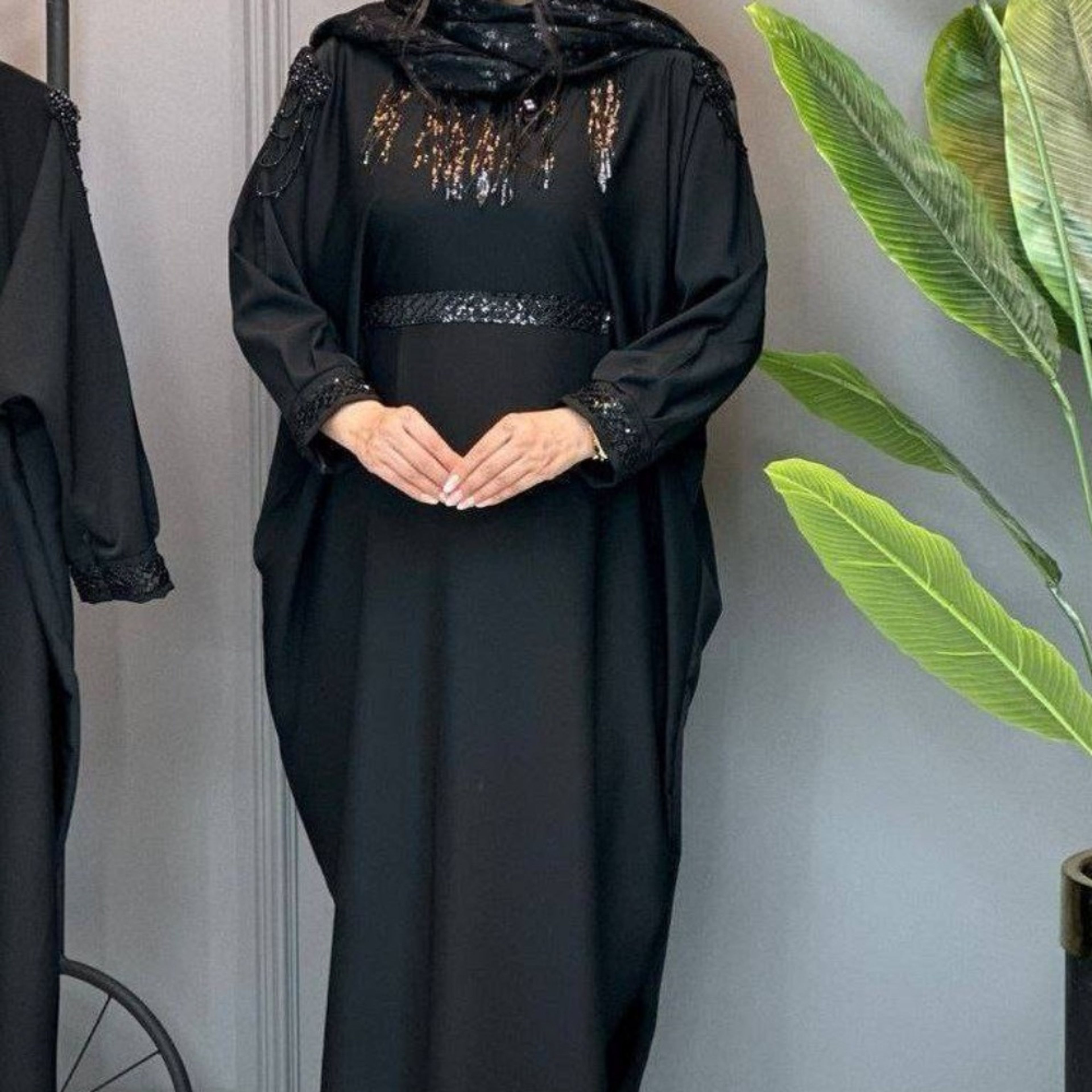 خرید اینترنتی عبایی سر دوش دار مه لقا