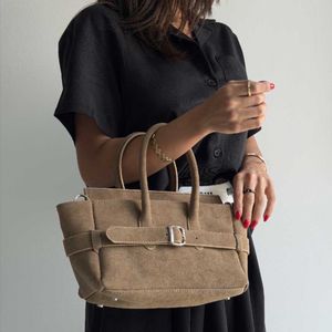 مشخصات کیف جلو سگک سوییت کد 280515