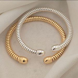 بنگل زنانه فنری