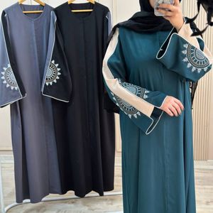 فروش اینترنتی مانتو عبایی خورشید
