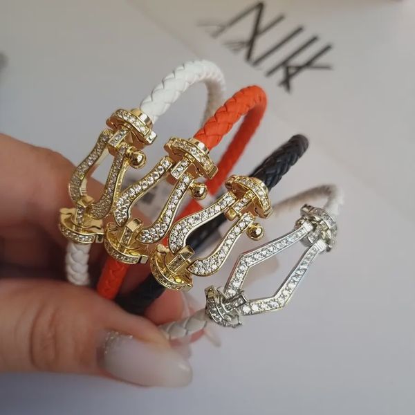دستبند فرد نگینی