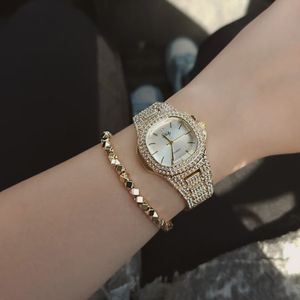 خرید اینترنتی قیمت ساعت زنانه نگینی