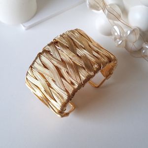 خرید اینترنتی بنگل زنانه بافت حصیری